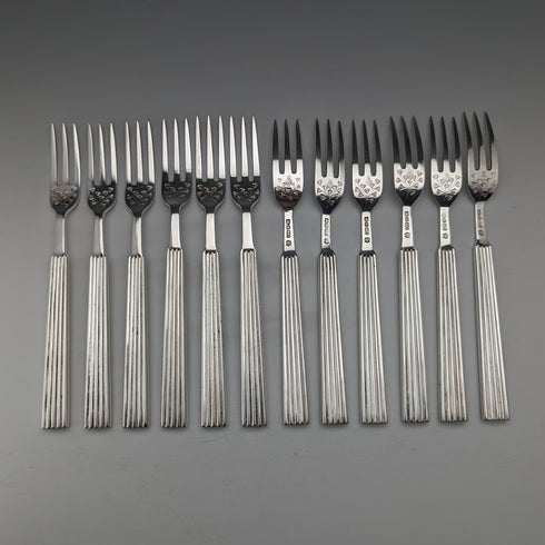 1880 年英國古董鍍銀甜點餐具 12 件套 Martin & Hall 木盒